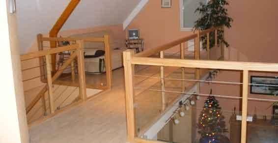 escalier avec garde corps en vitrage