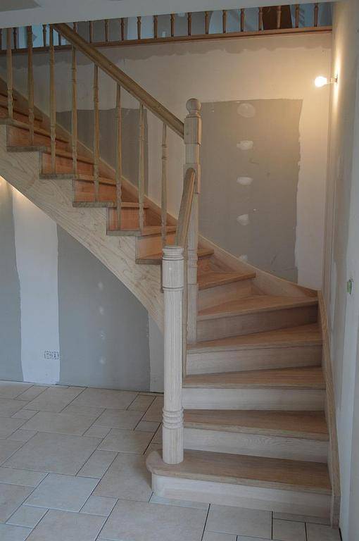 escalier modernisé en chêne massif